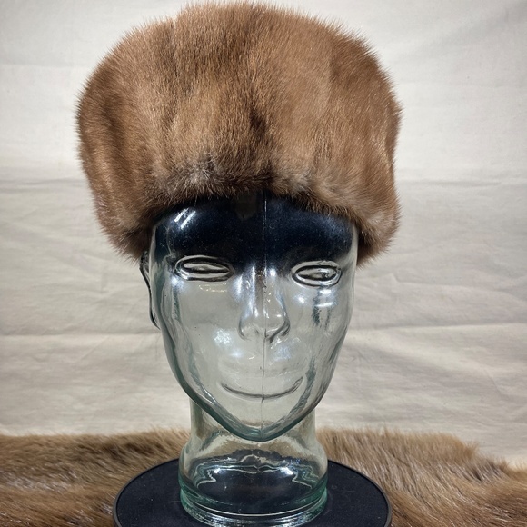 Sable Mink Fur Hat - Picture 6 of 9